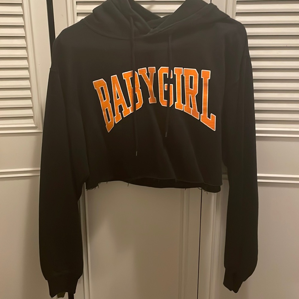 Cropped BABYGIRL hoodie